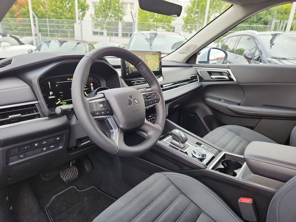 Mitsubishi Plug-in Hybrid Outlander