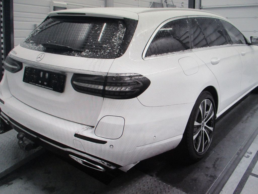 Mercedes-Benz E 300 2022