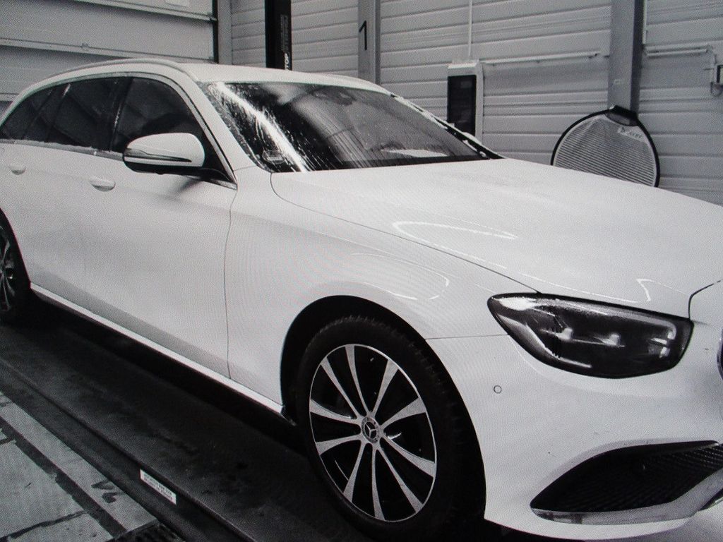 Mercedes-Benz E 300 2022