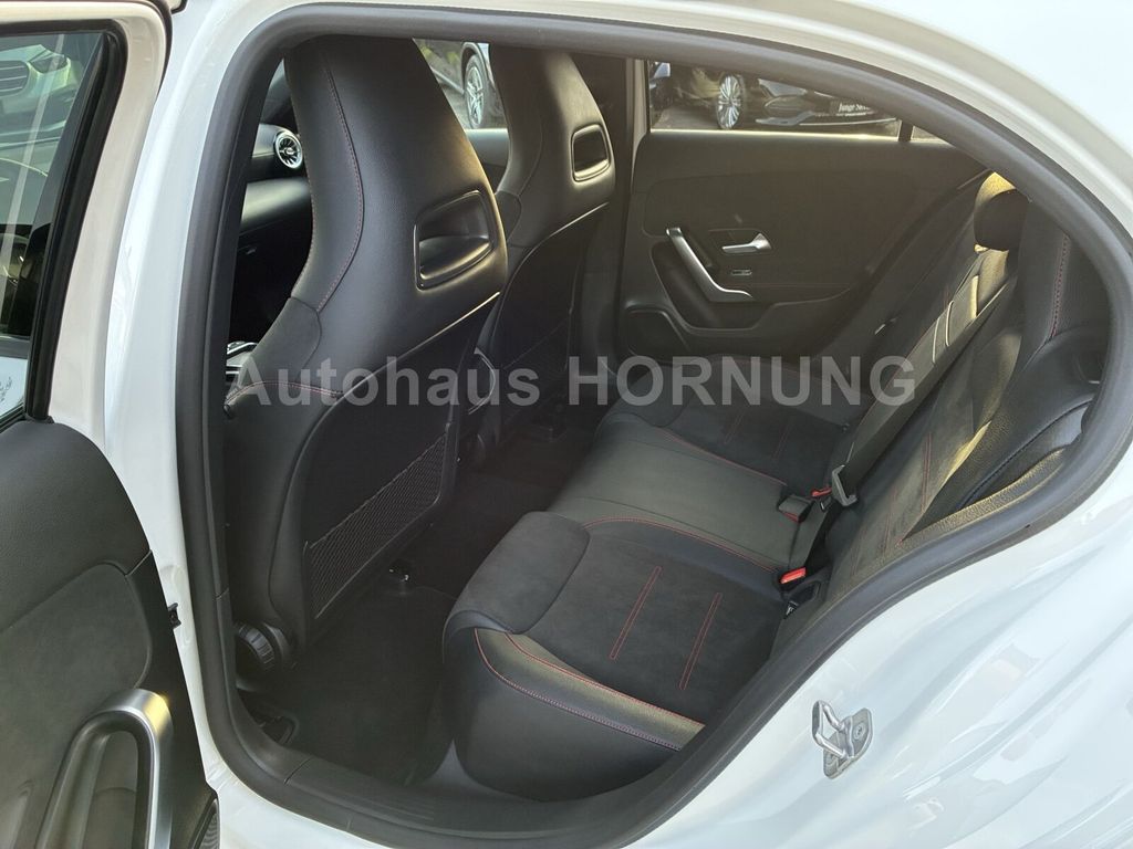 Mercedes-Benz A 220 2025