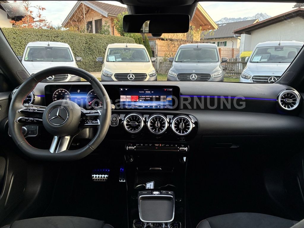Mercedes-Benz A 220 2025