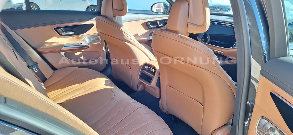 Mercedes-Benz E 300 2026