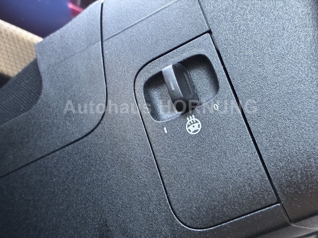 Mercedes-Benz A 220 2025