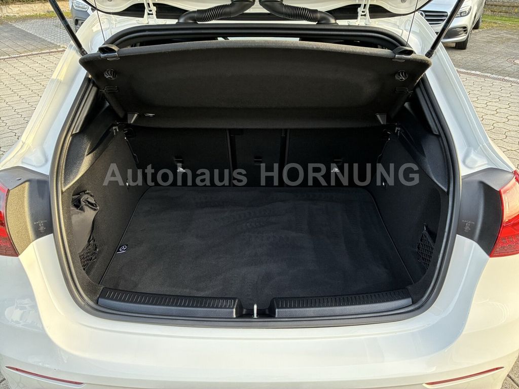 Mercedes-Benz A 220 2025