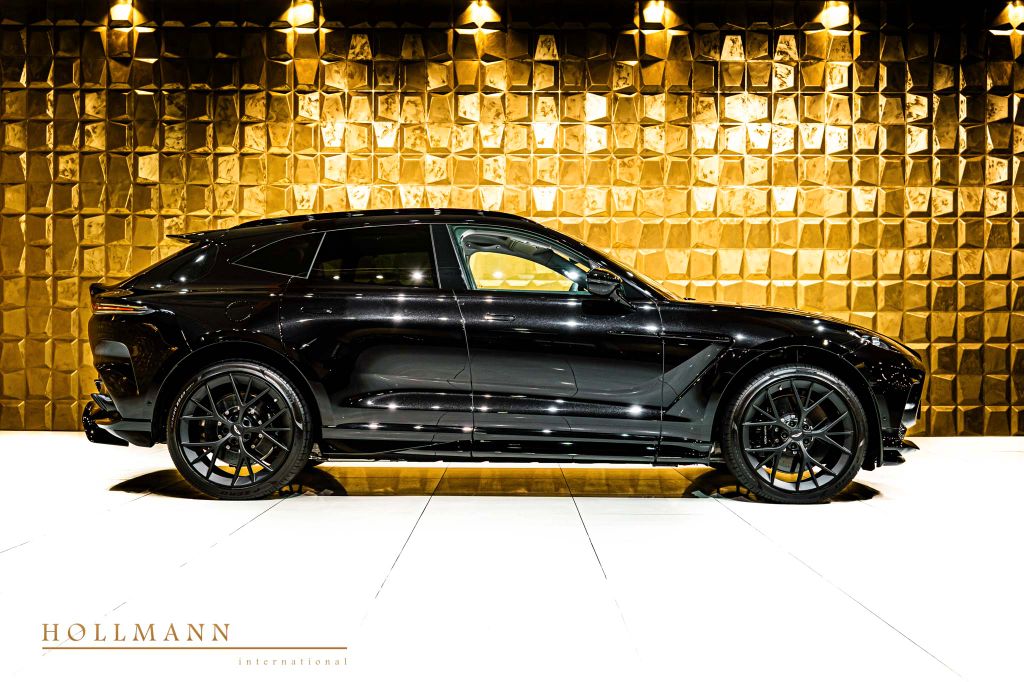Aston Martin DBX