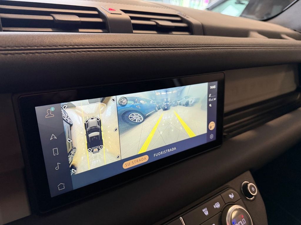 Land Rover Defender 2021