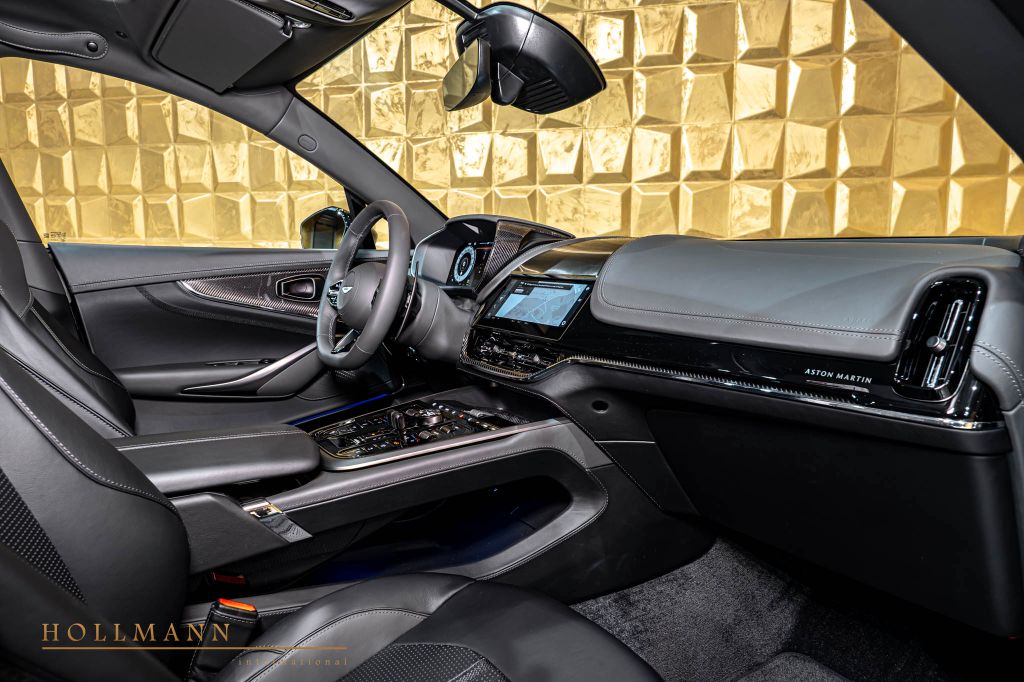 Aston Martin DBX