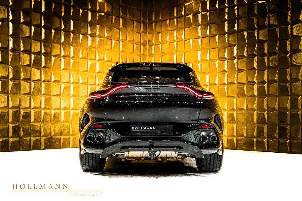 Aston Martin DBX