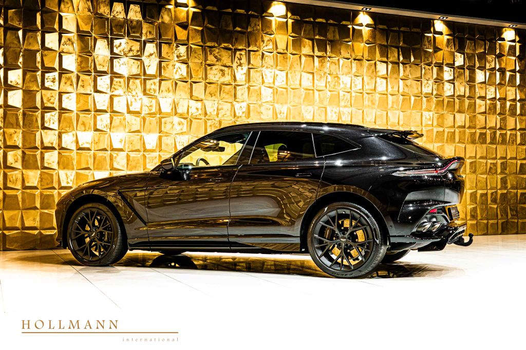 Aston Martin DBX