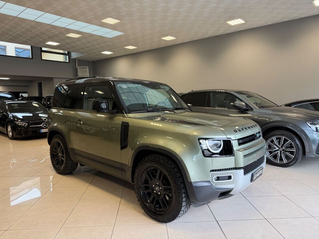 Land Rover Defender 2021
