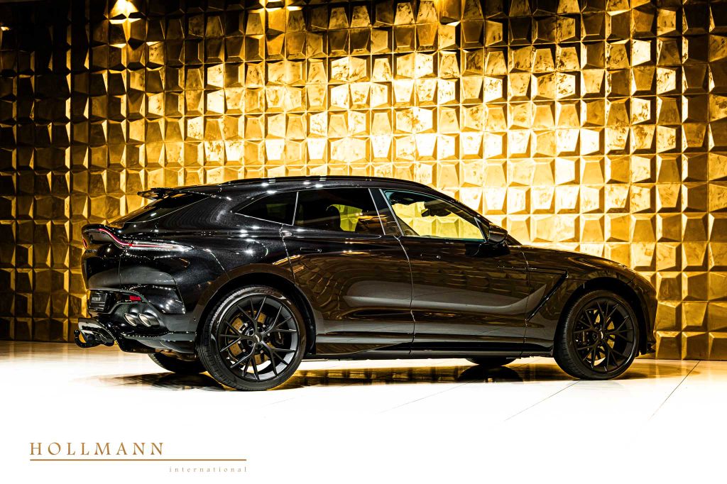 Aston Martin DBX