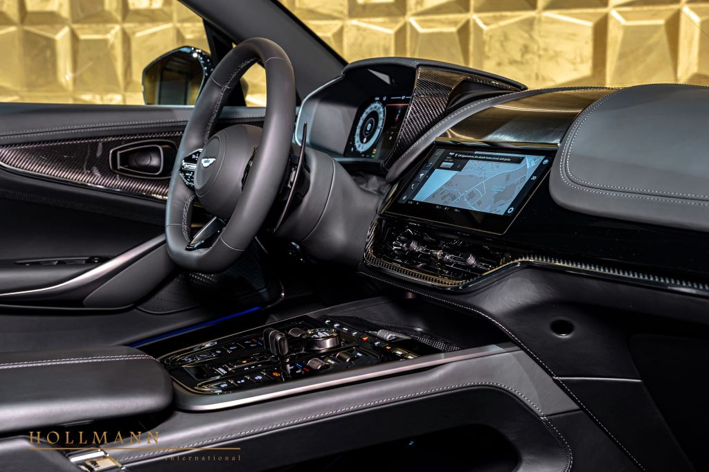 Aston Martin DBX