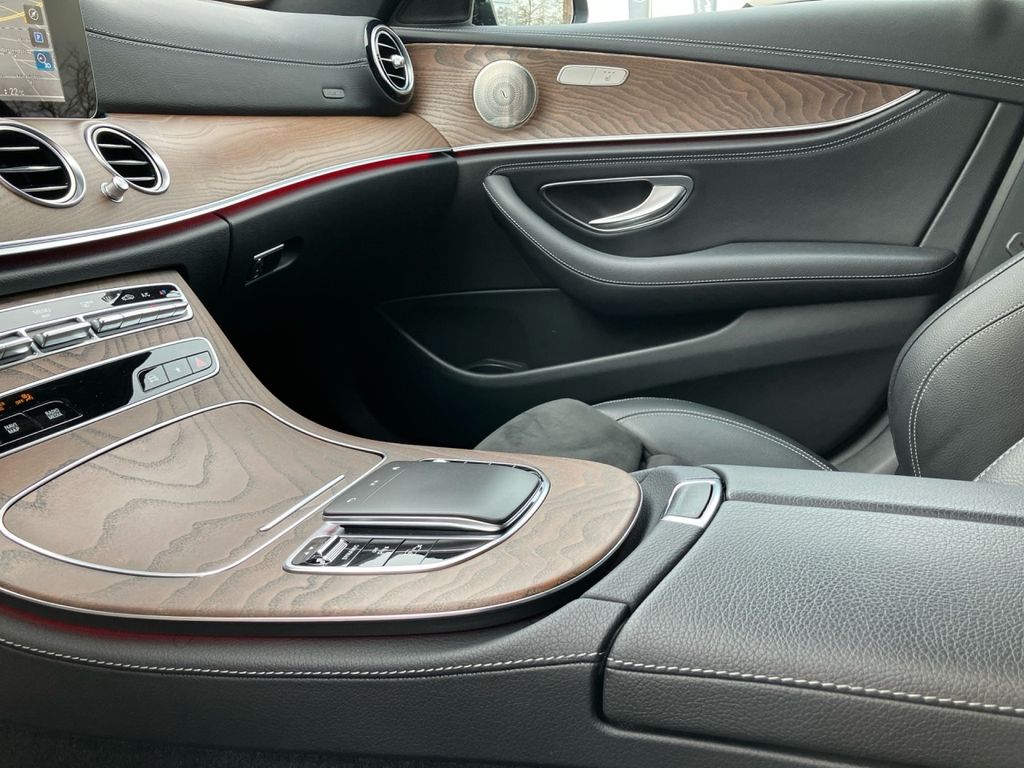 Mercedes-Benz E 300 2022