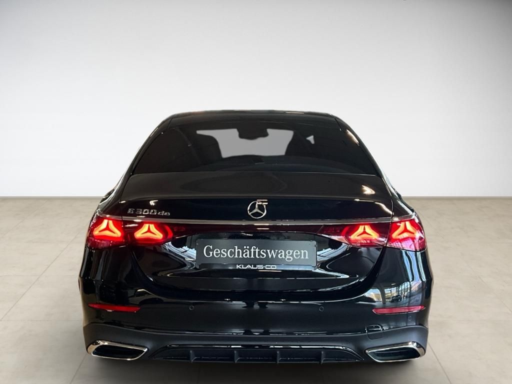 Mercedes-Benz E 300 2026