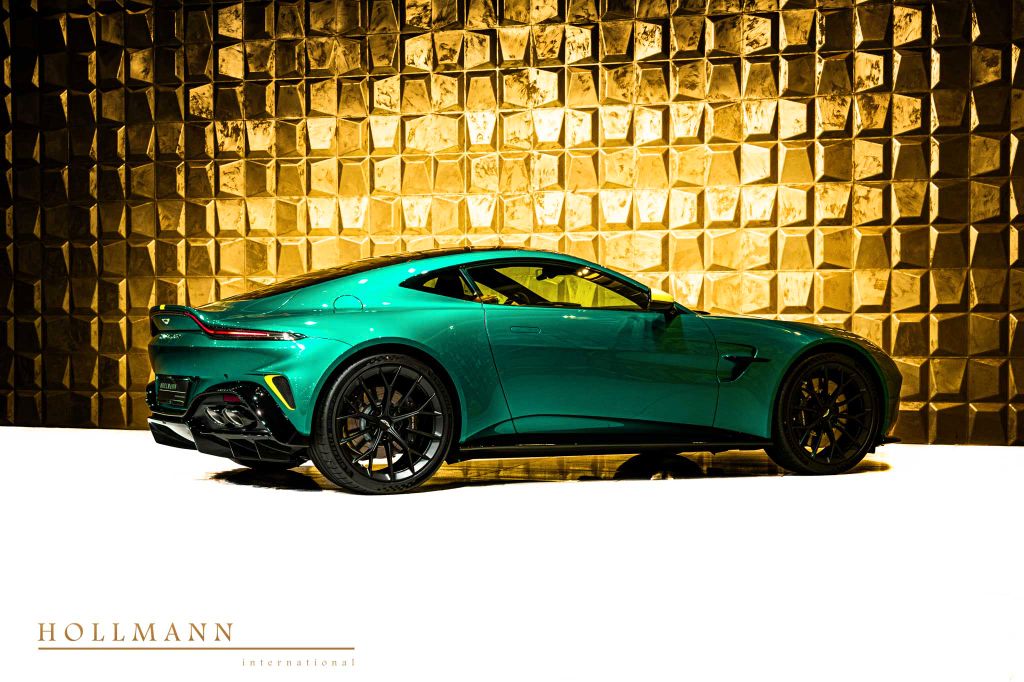 Aston Martin V8 Vantage