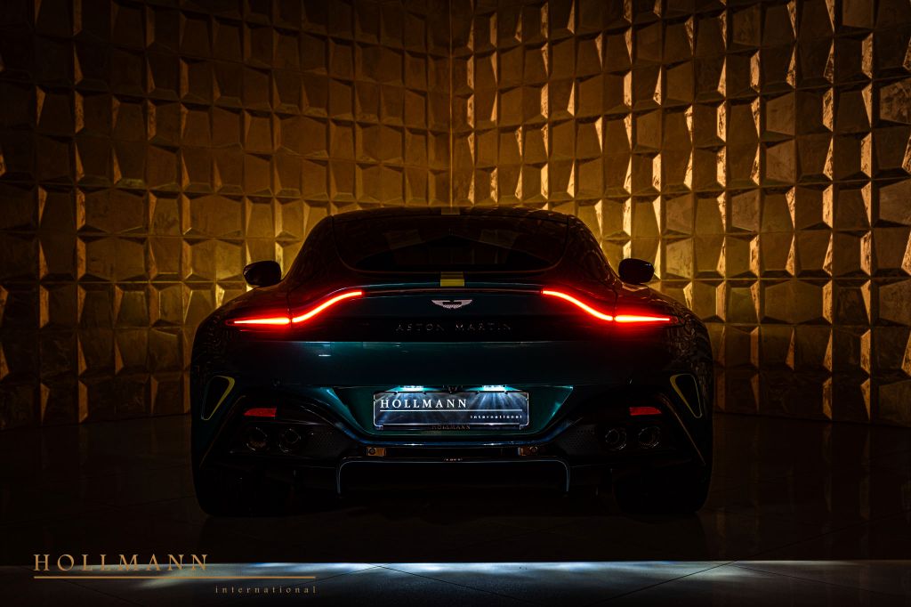 Aston Martin V8 Vantage