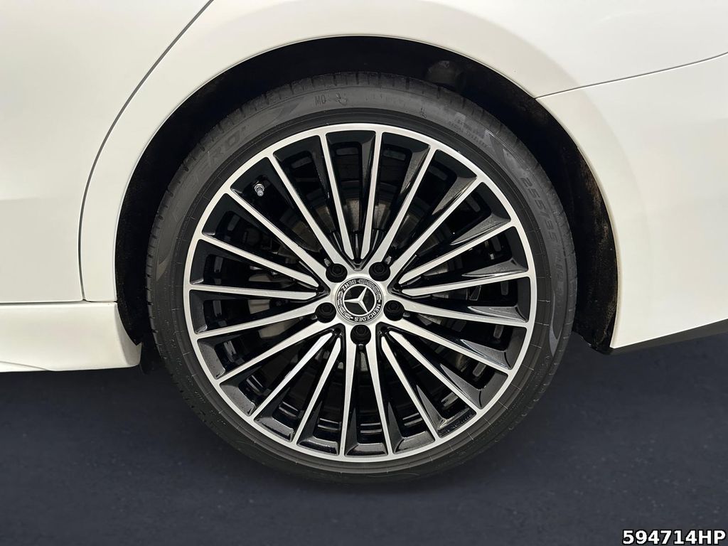 Mercedes-Benz C 300 2025