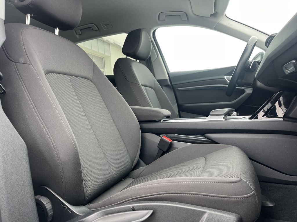 Audi e-tron 2023