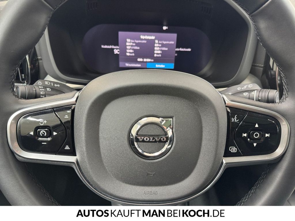 Volvo XC60 2025