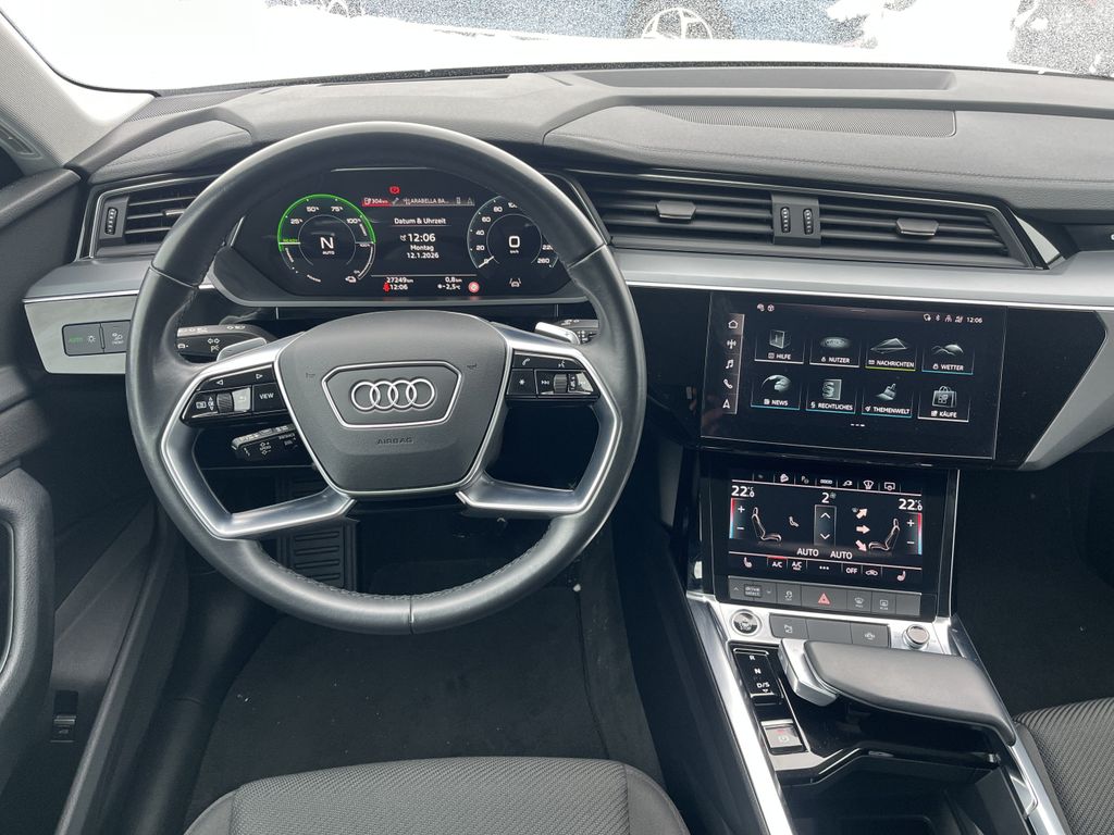 Audi e-tron 2023