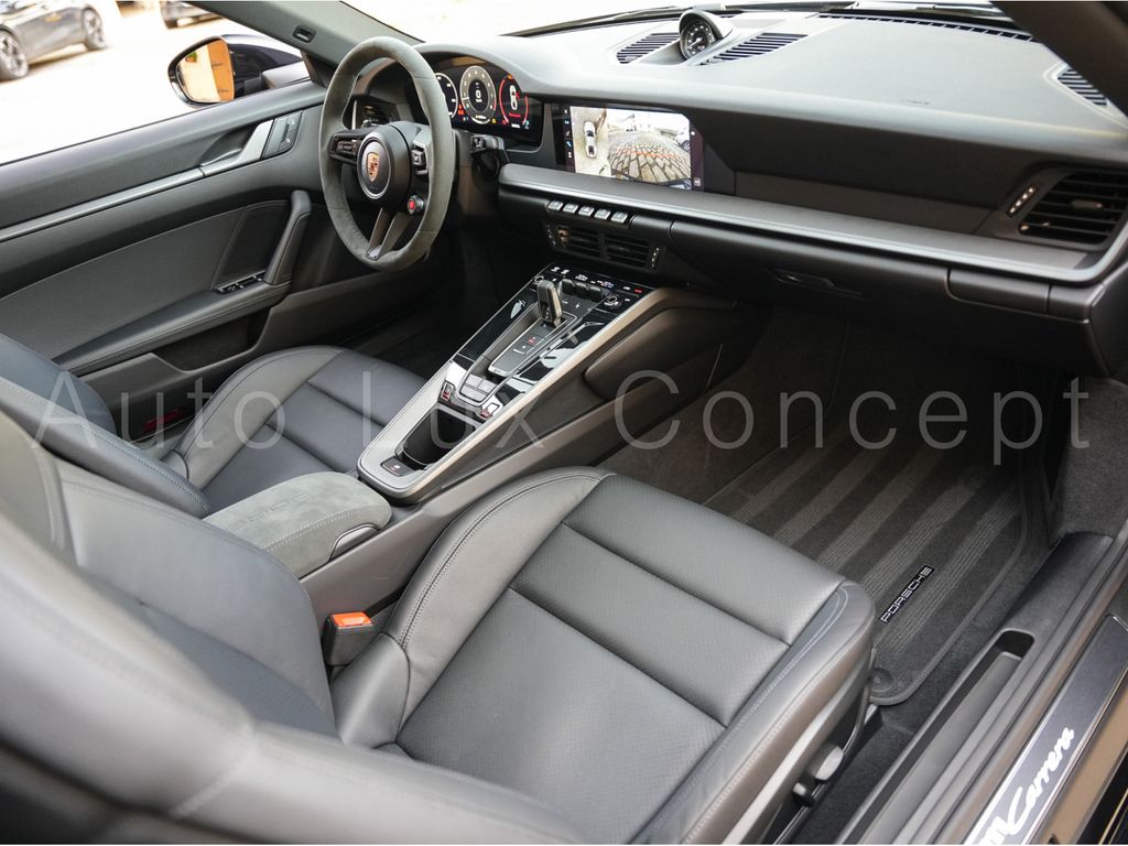Porsche 992 2025