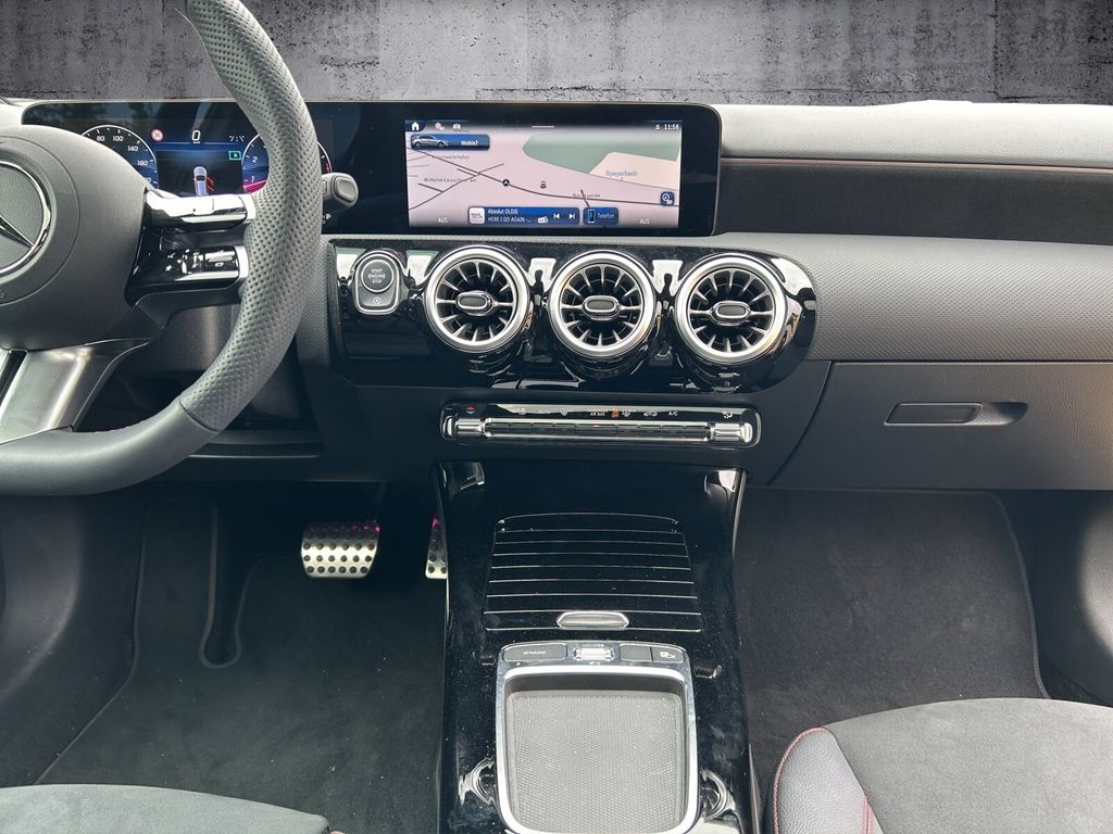 Mercedes-Benz A 200 2024