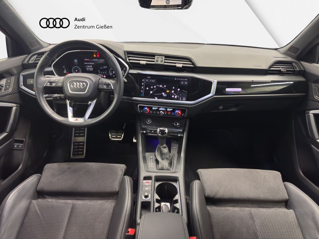 Audi Q3 2021