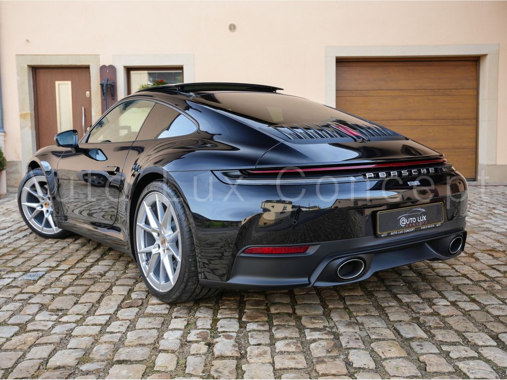 Porsche 992 2025