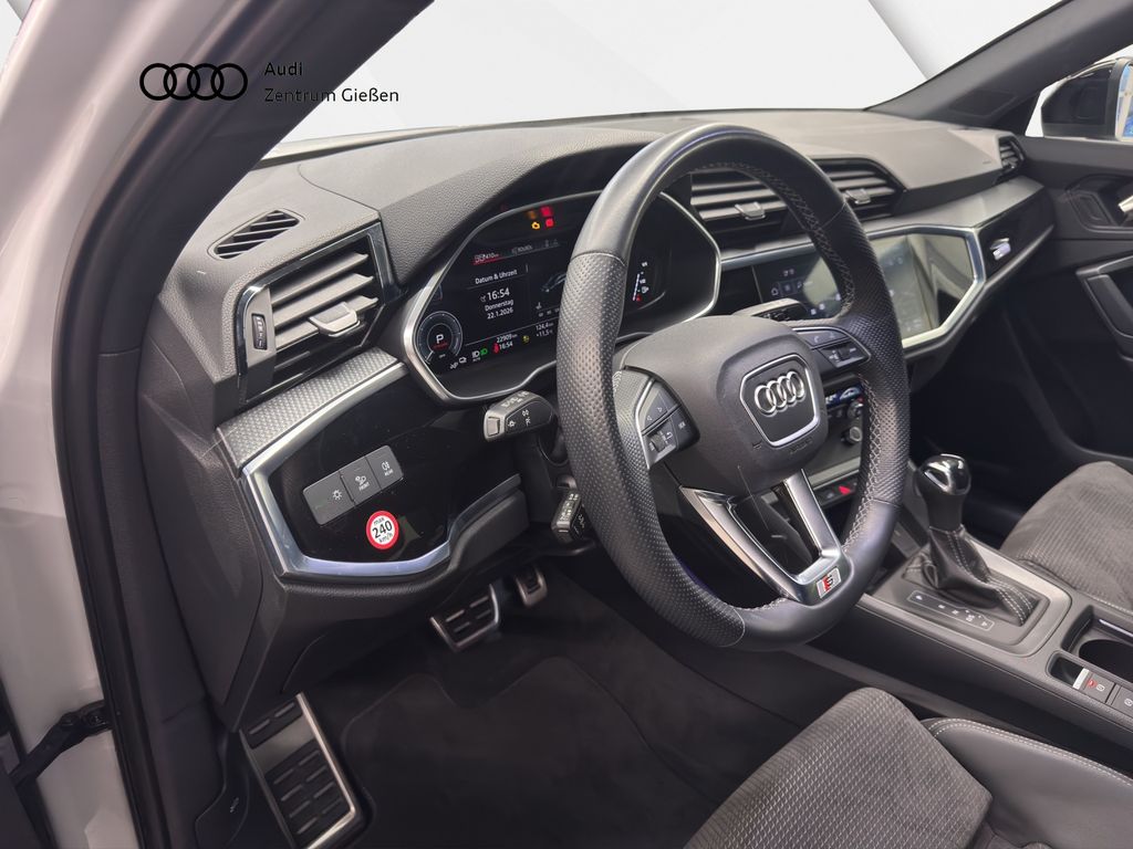 Audi Q3 2021