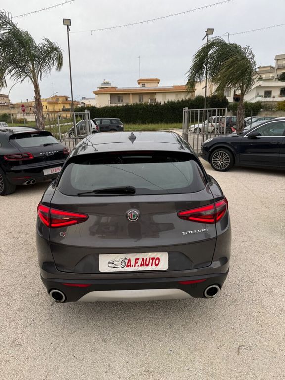 Alfa Romeo Stelvio 2020