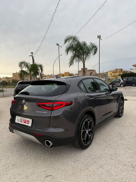 Alfa Romeo Stelvio 2020