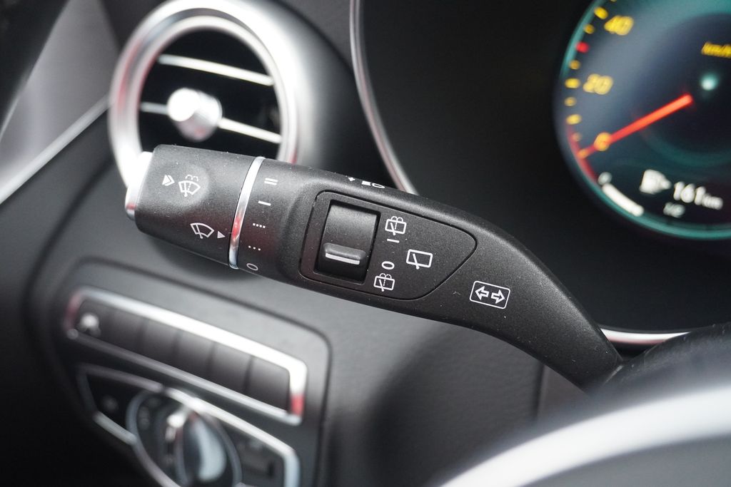 Mercedes-Benz C 300 2020