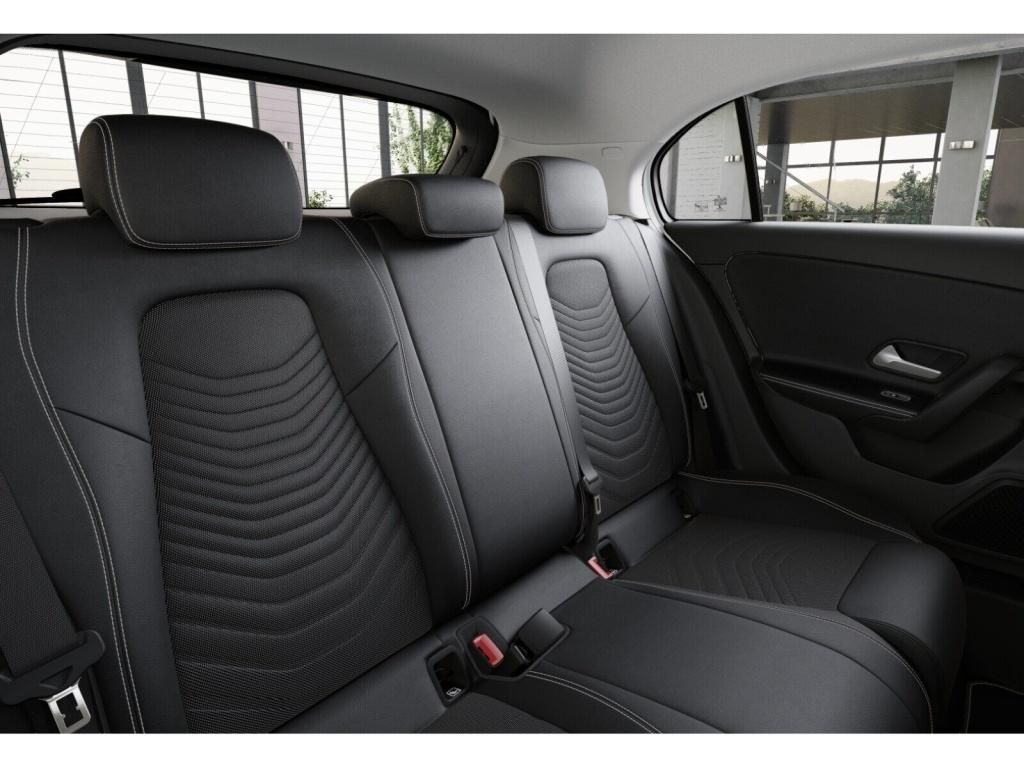 Mercedes-Benz A 250 2025