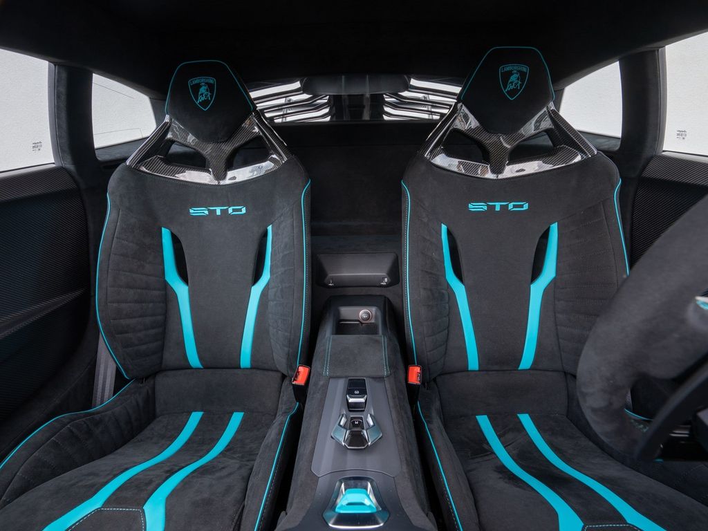 Lamborghini Huracán 2024