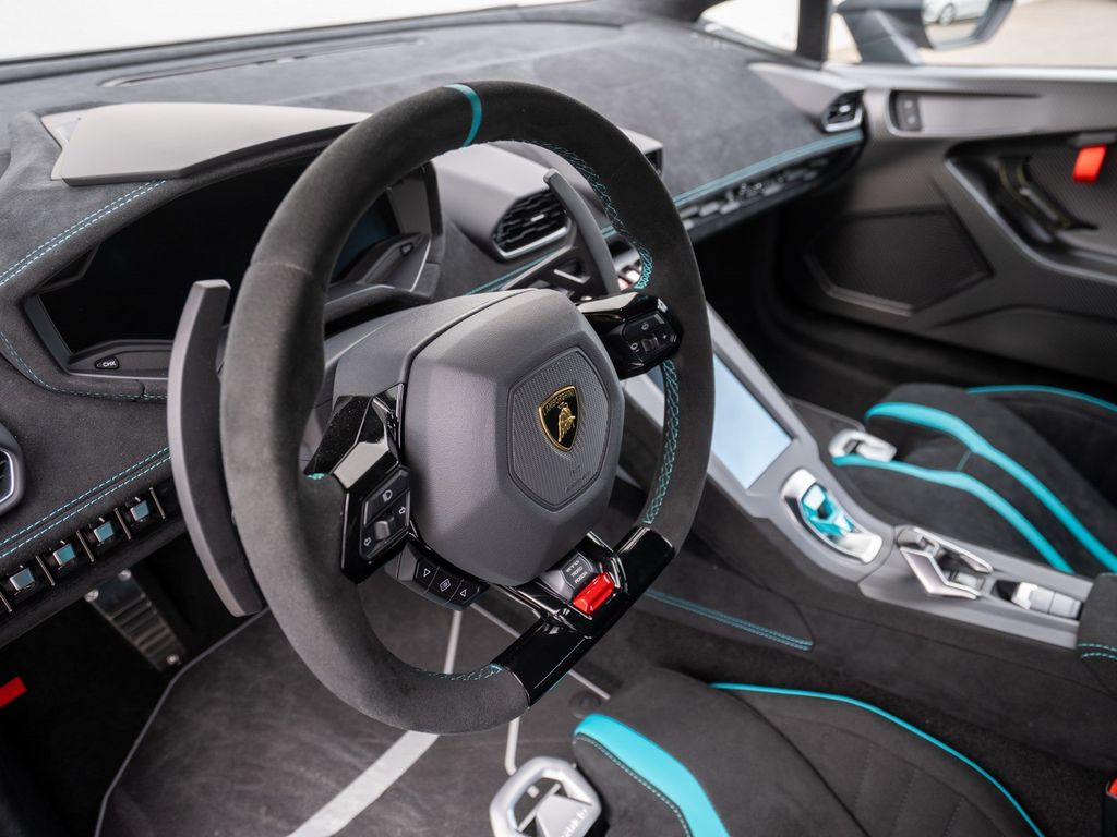 Lamborghini Huracán 2024