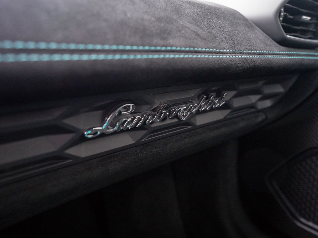 Lamborghini Huracán 2024