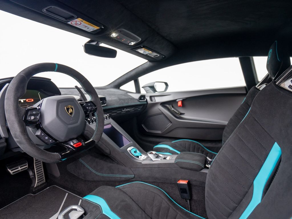 Lamborghini Huracán 2024