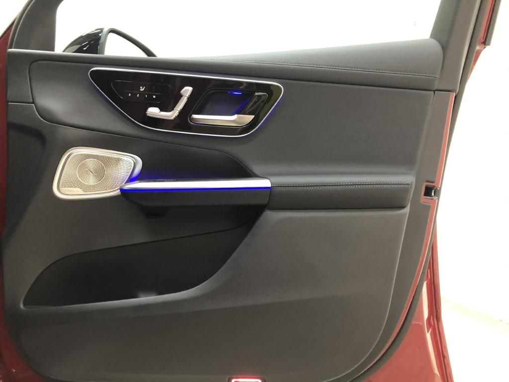 Mercedes-Benz GLC 300 2025