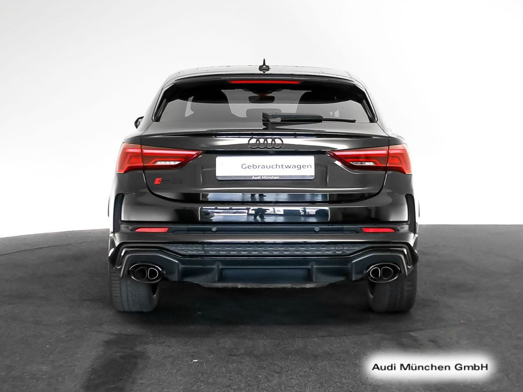 Audi RSQ3 2022