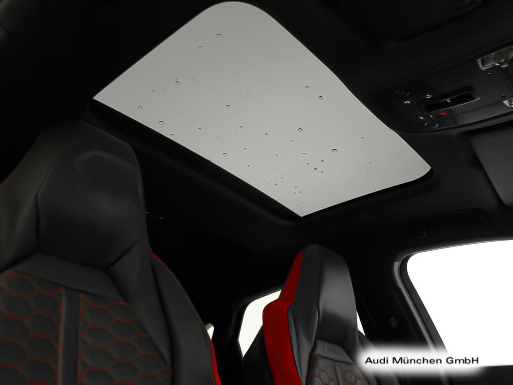 Audi RSQ3 2022