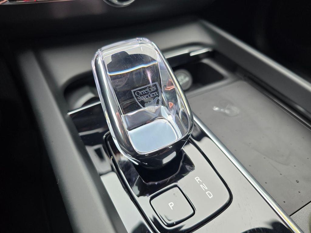Volvo XC60 2025