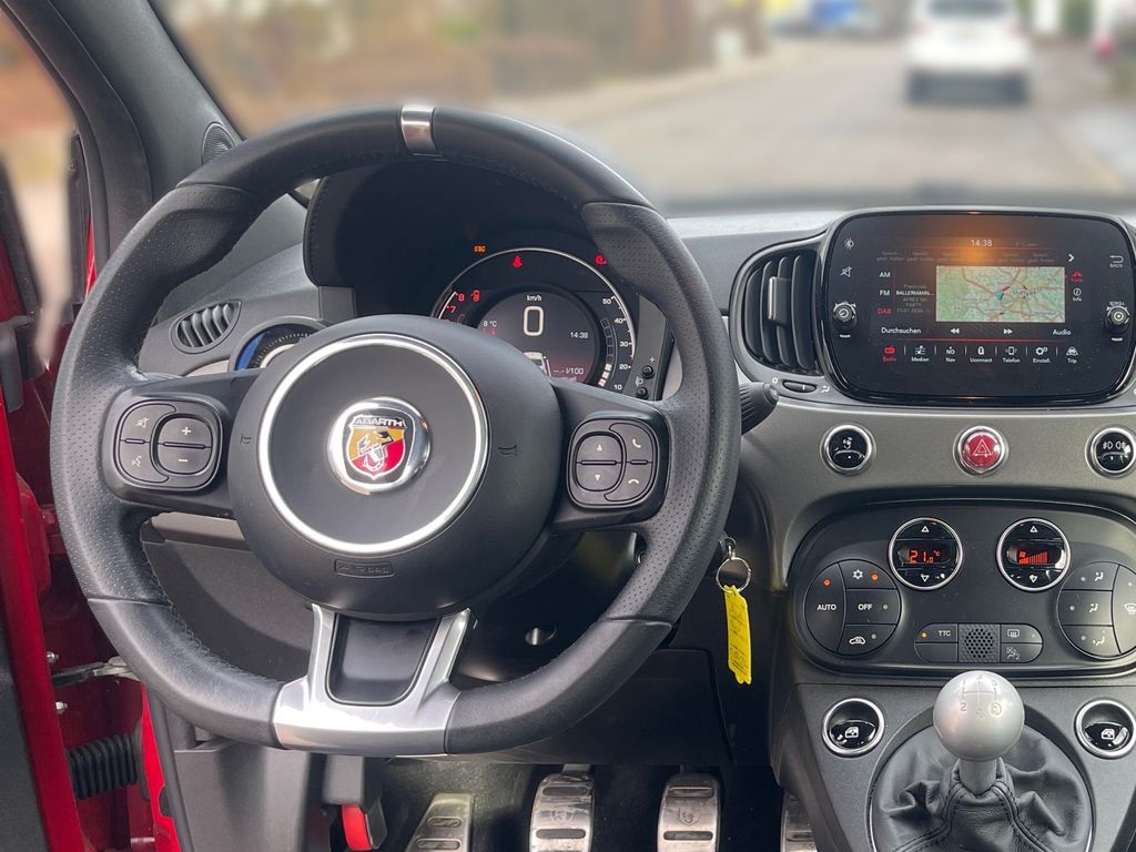 Abarth 595 2022