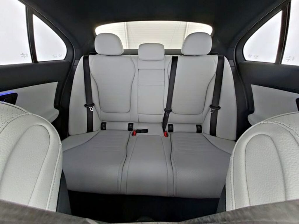 Mercedes-Benz C 200 2025