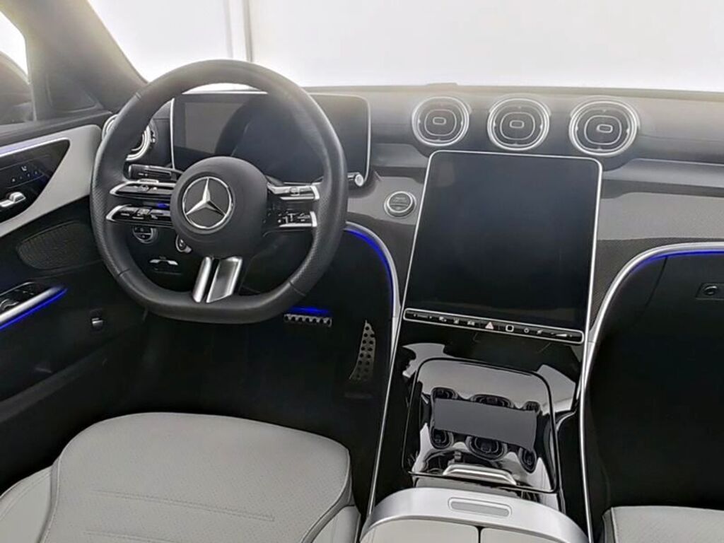 Mercedes-Benz C 200 2025