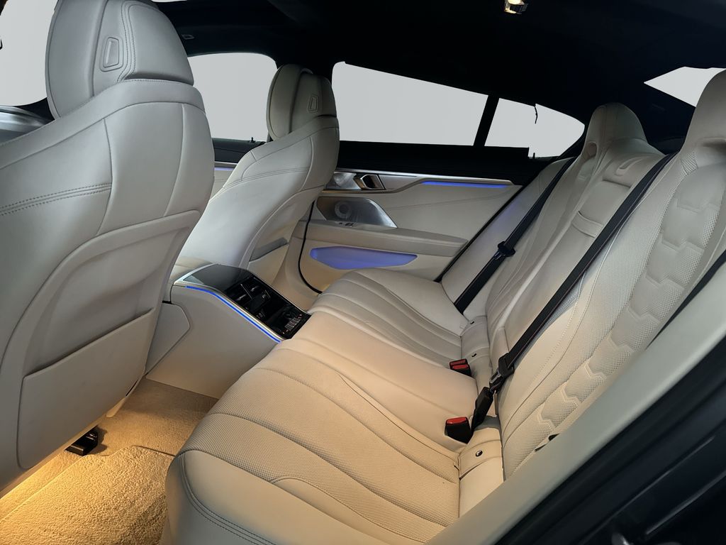 BMW M850 2023