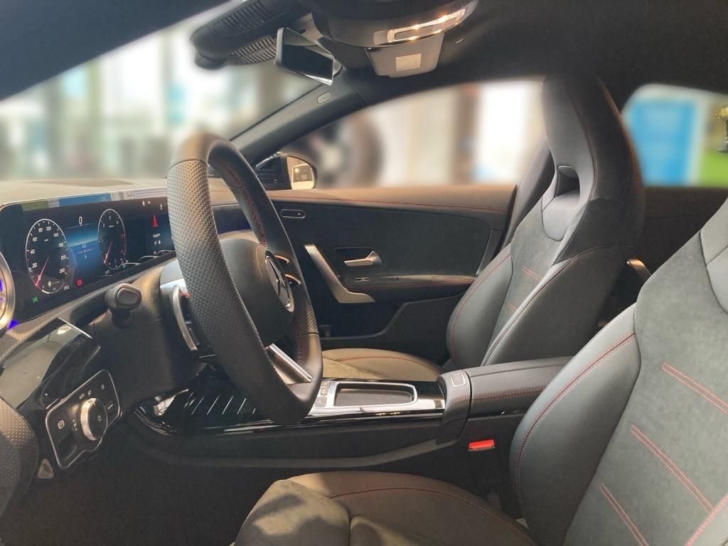 Mercedes-Benz CLA 220 2025