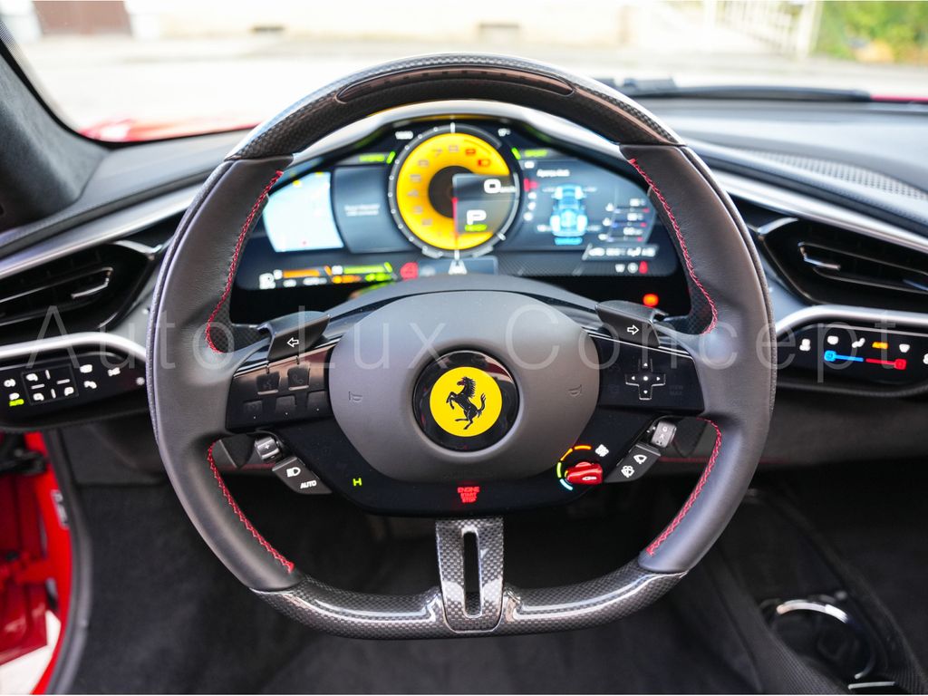 Ferrari 296 GTS 2025