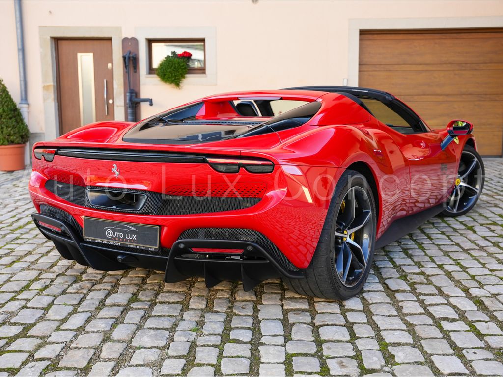 Ferrari 296 GTS 2025