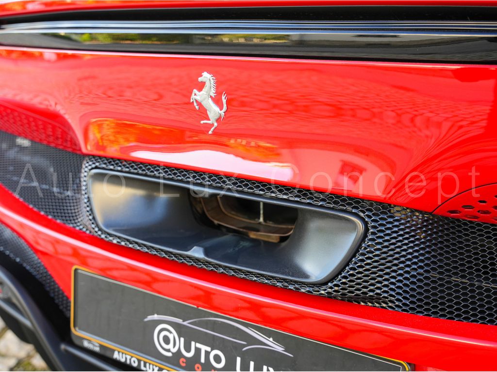 Ferrari 296 GTS 2025