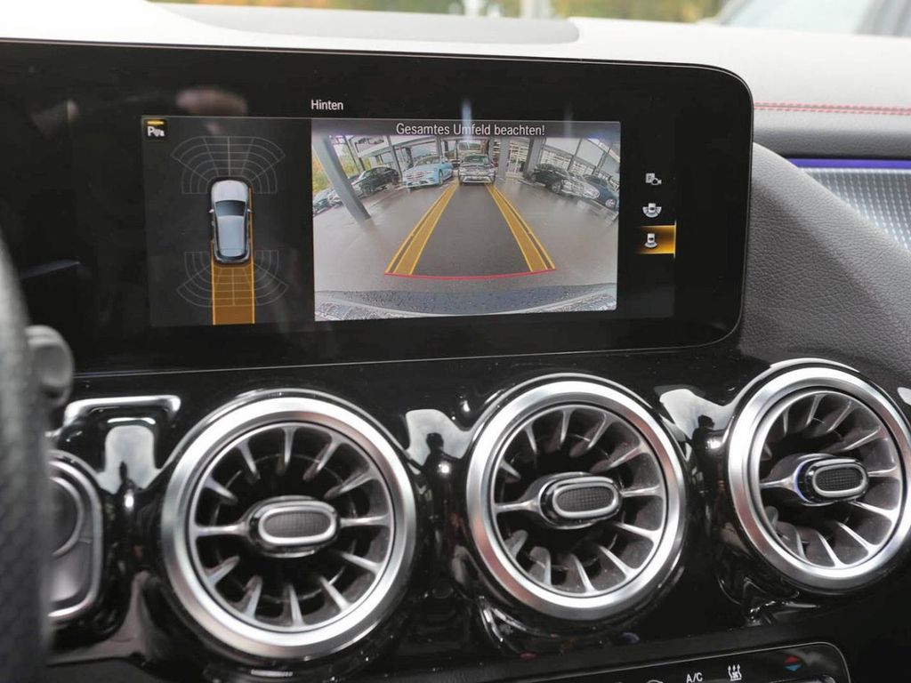 Mercedes-Benz EQA 2021